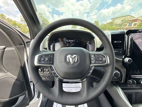 New 2026 RAM 1500 Big Horn AWD/4WD image 13