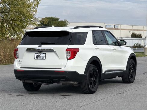 Used 2023 Ford Explorer XLT image 25