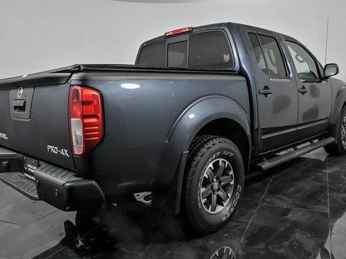 Used 2019 Nissan Frontier PRO-4X image 9