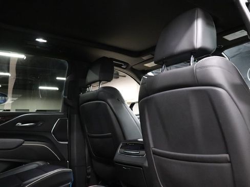 Used 2022 Cadillac Escalade ESV Premium Luxury w/ Performance Package image 28
