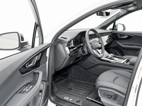 Used 2025 Audi Q7 3.0T Premium Plus w/ Premium Plus Package image 7