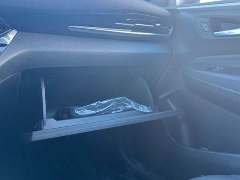 Used 2024 Buick Envista Sport Touring w/ Convenience I Package image 23