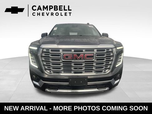 Used 2025 GMC Yukon Denali AWD/4WD image 8