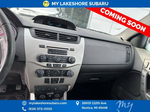 Used 2010 Ford Focus SE image 10