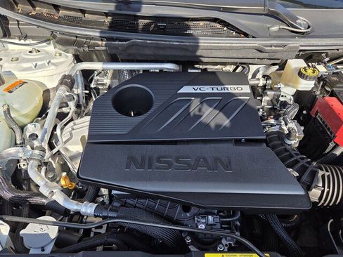 Certified 2024 Nissan Rogue Platinum image 23