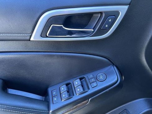 Used 2019 GMC Yukon Denali image 25