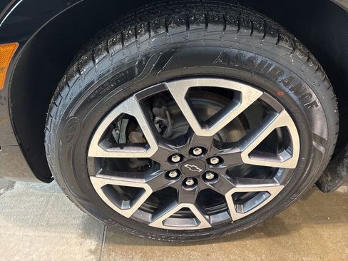 Certified 2023 Chevrolet Blazer RS w/ Driver Confidence II Package image 11