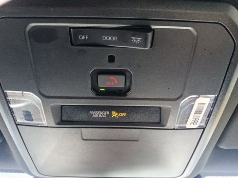 Used 2024 Toyota Tacoma TRD Off-Road image 25