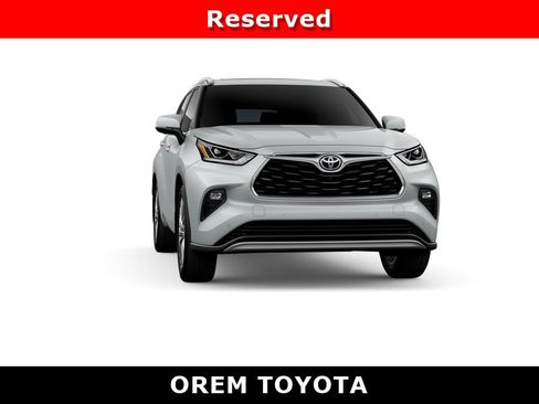 New 2026 Toyota Highlander Platinum image 16