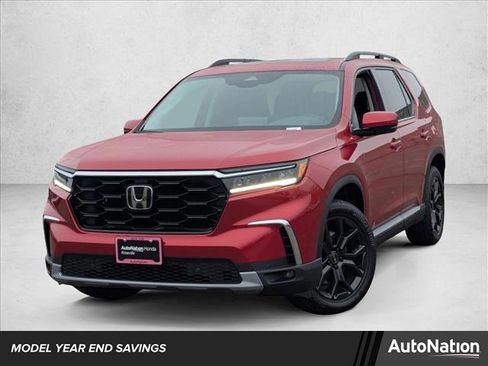 New 2025 Honda Pilot Touring image 1
