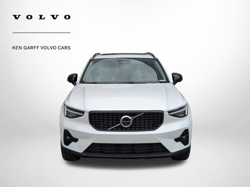 New 2026 Volvo XC40 B5 Plus w/ Protection Package Premier AWD/4WD image 9
