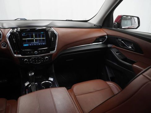 Used 2018 Chevrolet Traverse High Country w/ LPO, Cargo Package AWD/4WD image 30