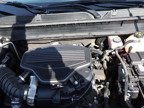 Certified 2023 GMC Acadia AT4 w/ Technology Package image 17