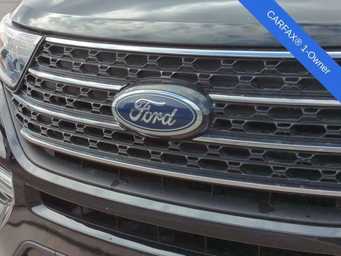 Used 2024 Ford Explorer XLT w/ Equipment Group 202A image 14