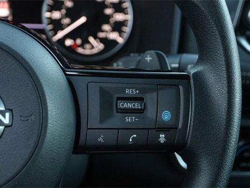 Certified 2023 Nissan Rogue SV image 12