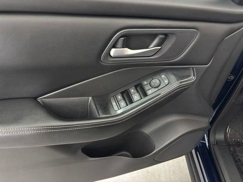 Used 2024 Nissan Rogue SV AWD/4WD image 10