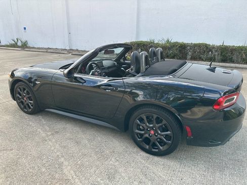 Used 2018 FIAT 124 Spider Abarth image 13
