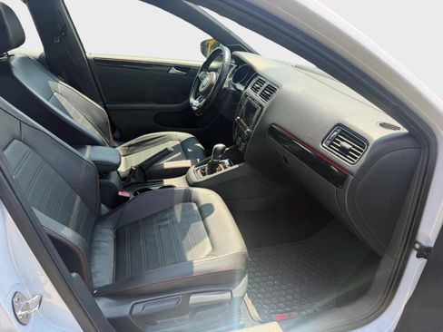 Used 2017 Volkswagen Jetta GLI FWD image 14