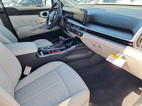 New 2025 Kia Sorento SX image 17