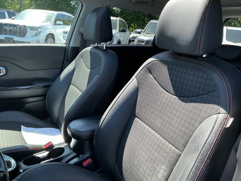Used 2018 Kia Soul ! w/ Tech Package FWD image 15