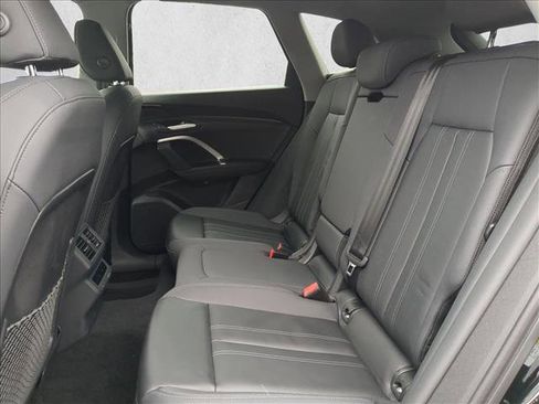 Certified 2025 Audi Q5 Premium w/ Convenience Package AWD/4WD image 20