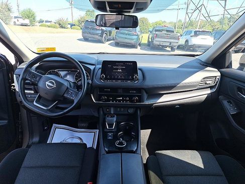 Certified 2025 Nissan Rogue SV AWD/4WD image 19