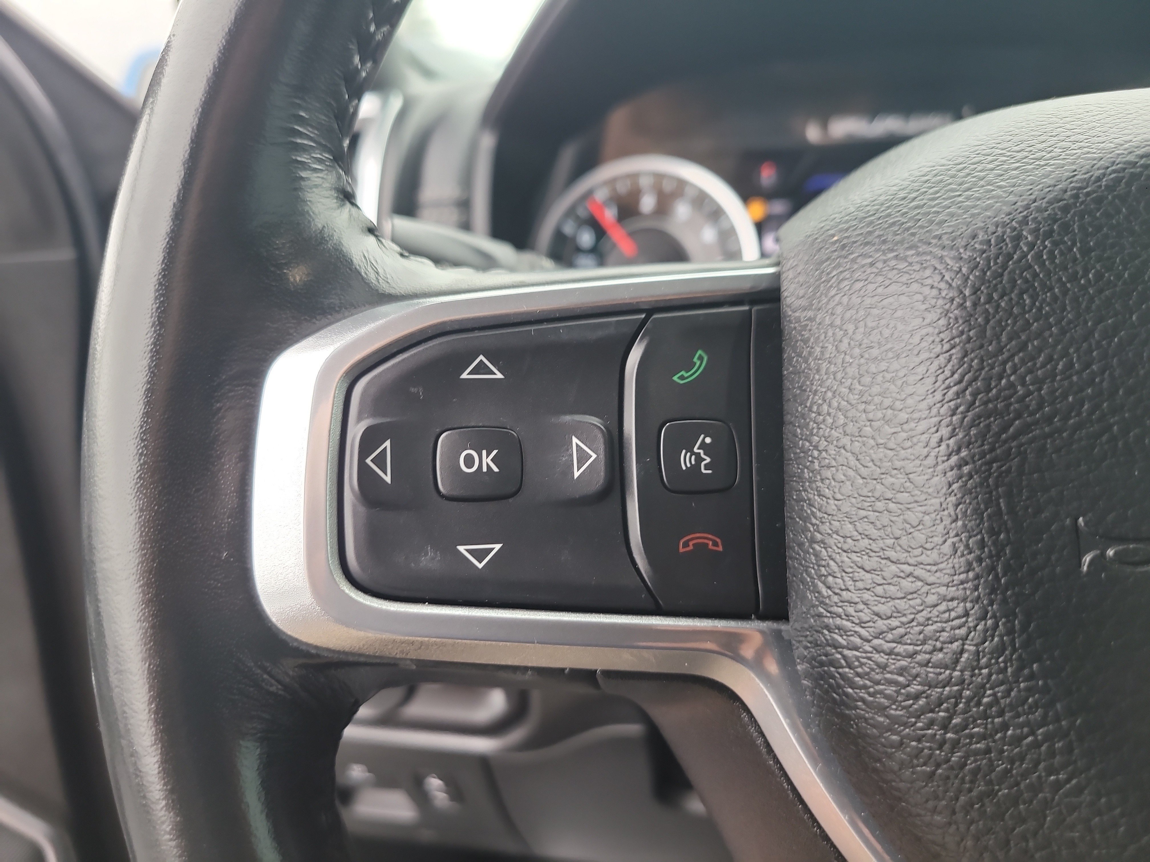 Used 2023 RAM 1500 Laramie AWD/4WD image 28