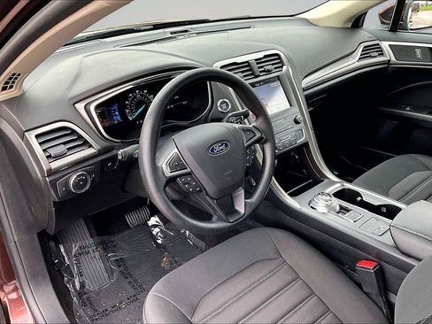 Used 2019 Ford Fusion SE FWD image 14