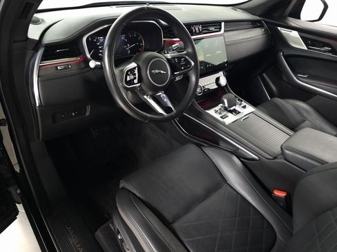 Used 2022 Jaguar F-PACE S image 17
