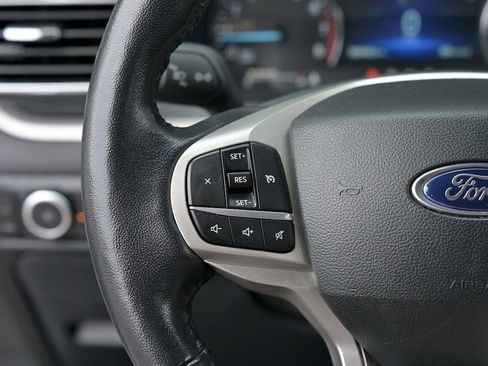 Used 2023 Ford Explorer XLT w/ Equipment Group 202A image 21