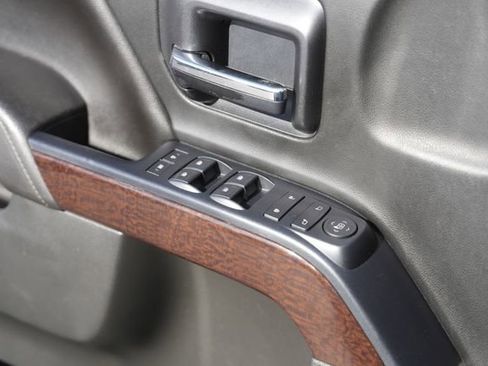 Used 2017 GMC Sierra 1500 SLE w/ SLE Value Package image 29