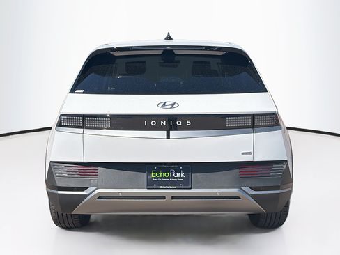 Used 2024 Hyundai Ioniq 5 SEL AWD/4WD image 7