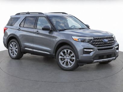 Certified 2023 Ford Explorer XLT w/ Equipment Group 202A
