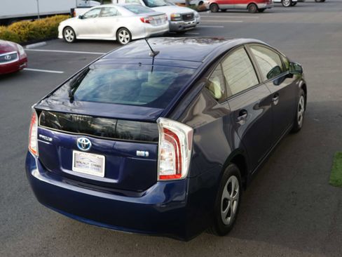 Used 2013 Toyota Prius Three image 13