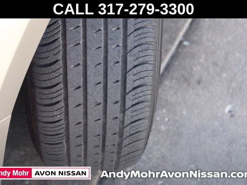 Used 2025 Chevrolet Malibu LT FWD image 12