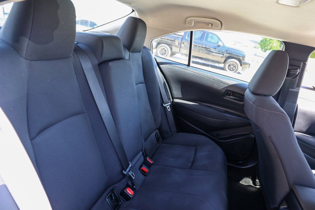 Used 2025 Toyota Corolla LE FWD image 18