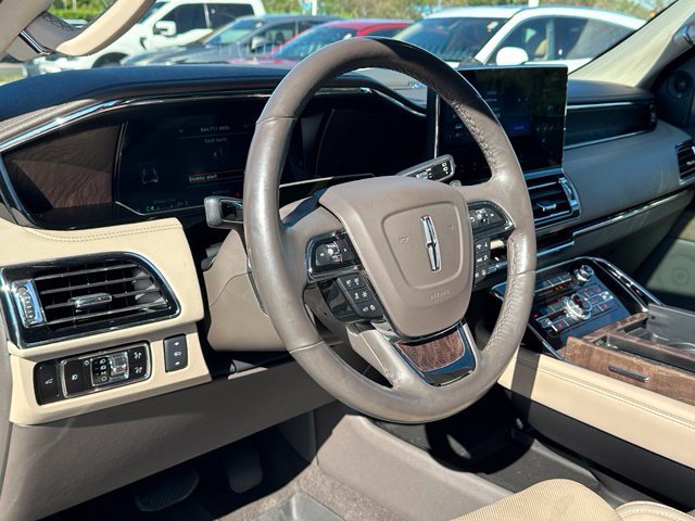Used 2023 Lincoln Navigator L Reserve AWD/4WD image 25