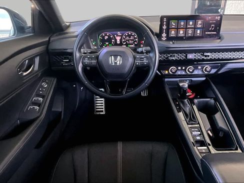 Used 2023 Honda Accord Sport image 6