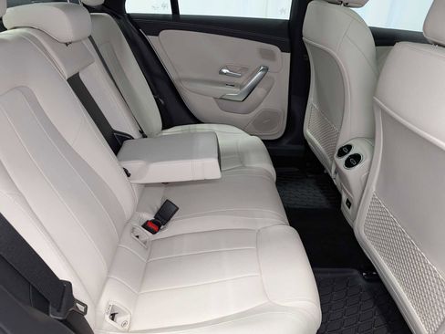 Certified 2025 Mercedes-Benz CLA 250 4MATIC image 37