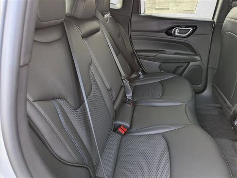 New 2026 Jeep Compass Latitude image 29