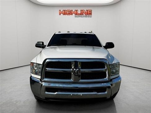 Used 2018 RAM 3500 Tradesman w/ Chrome Appearance Group RWD image 2