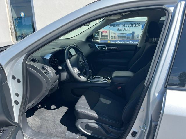 Used 2018 Nissan Pathfinder S AWD/4WD image 9