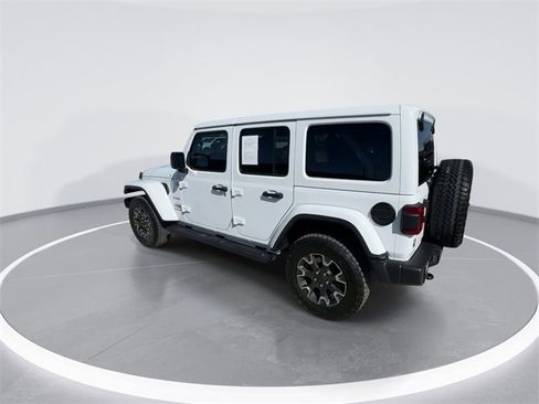 Used 2024 Jeep Wrangler Sahara w/ Technology Group image 8