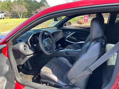 Used 2018 Chevrolet Camaro ZL1 image 40