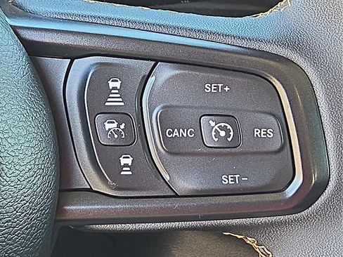 Used 2024 Jeep Wrangler Sport S image 20