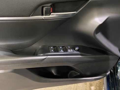 Used 2020 Toyota Camry SE image 13