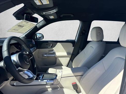 Certified 2025 Mercedes-Benz GLB 250 image 14