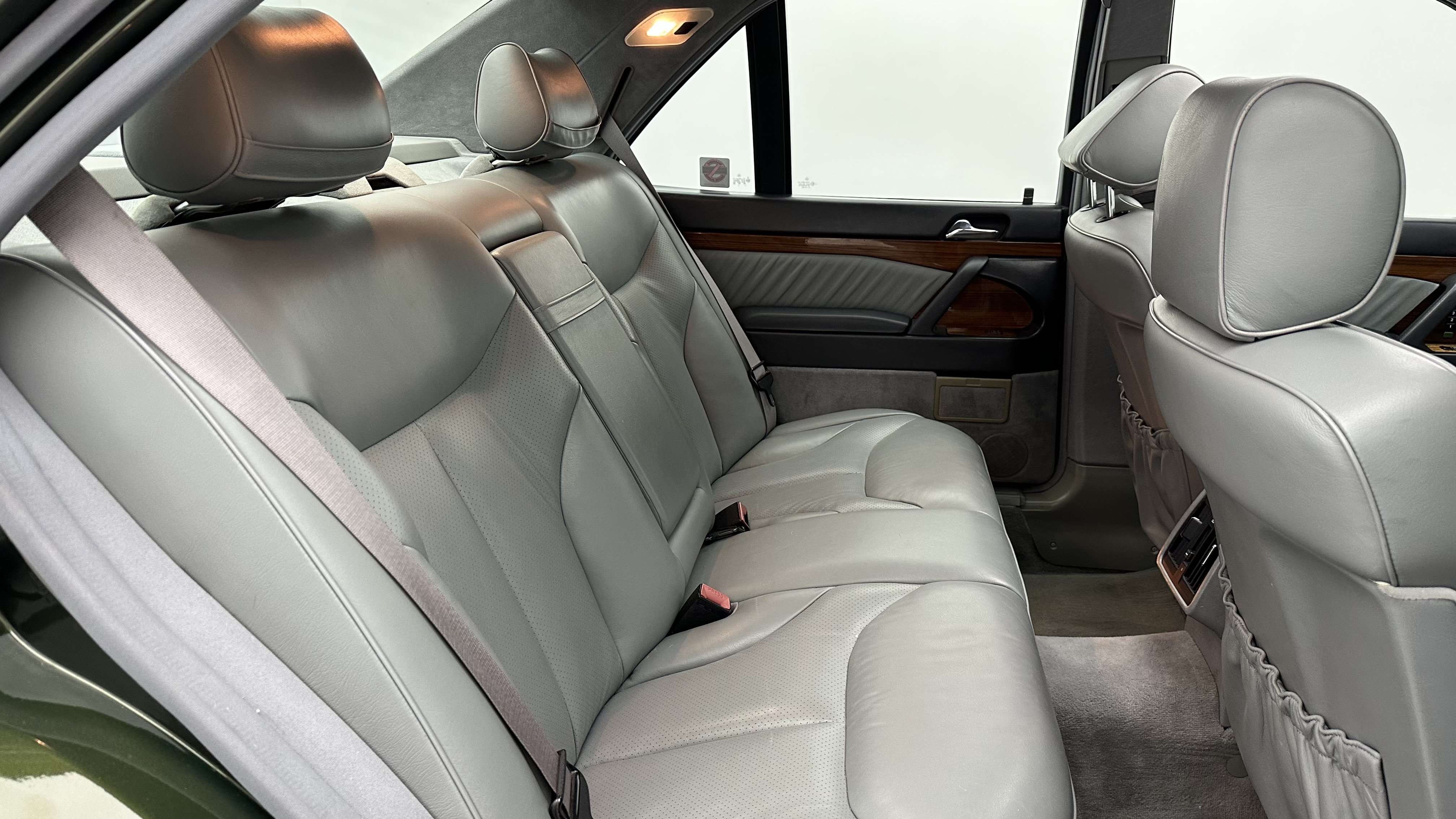 Used 1992 Mercedes-Benz 300 SE image 29
