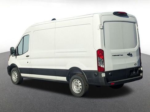 New 2026 Ford Transit 250 148 Medium Roof w/ Load Area Protection Package image 4