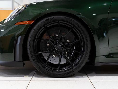 Used 2026 Porsche 911 GT3 RWD image 5